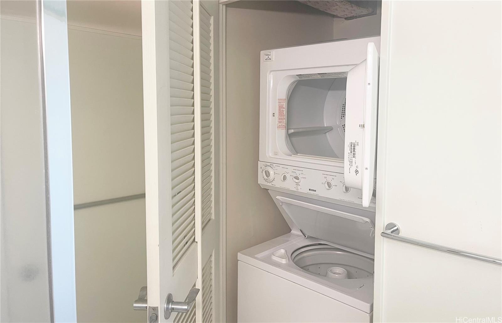 Moana Pacific condo # II3302, Honolulu, Hawaii - photo 7 of 16