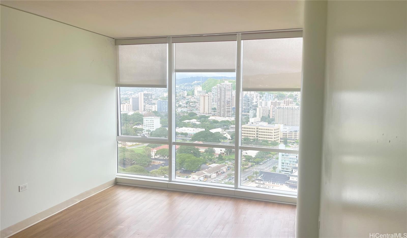 Moana Pacific condo # II3302, Honolulu, Hawaii - photo 8 of 16