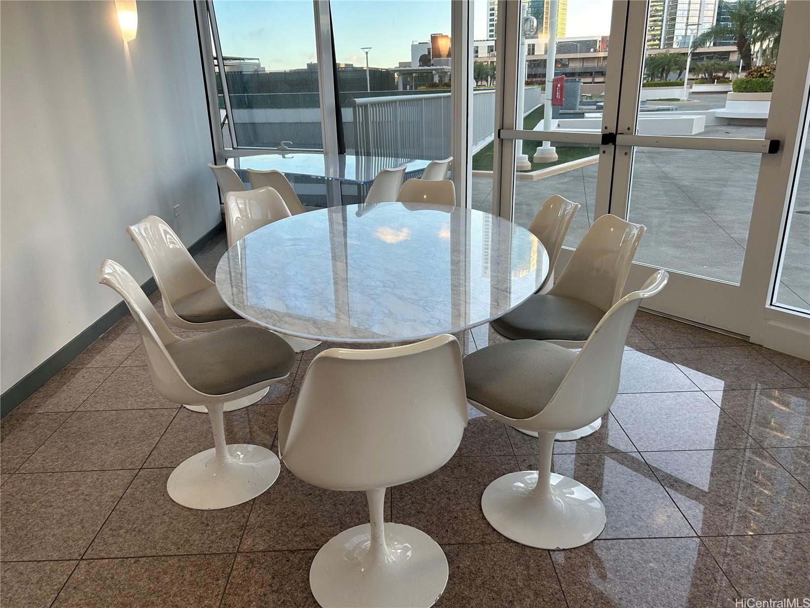 1296 Kapiolani Blvd Honolulu - Rental - photo 18 of 25