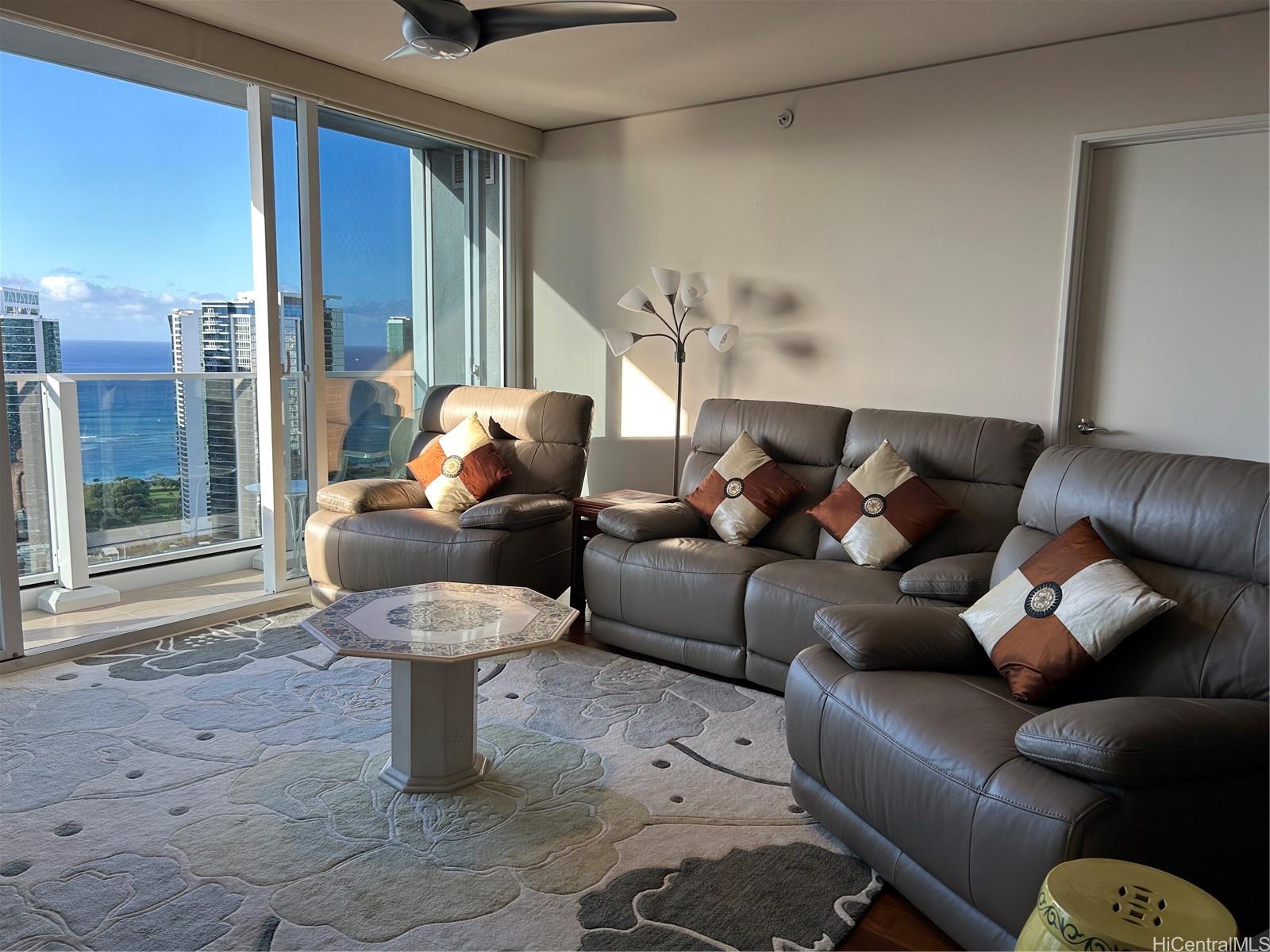 1296 Kapiolani Blvd Honolulu - Rental - photo 3 of 25