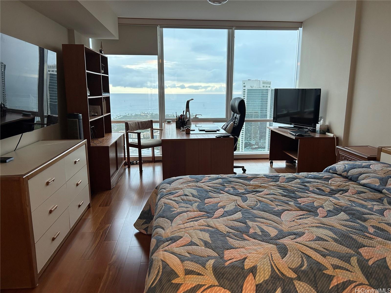 1296 Kapiolani Blvd Honolulu - Rental - photo 6 of 25