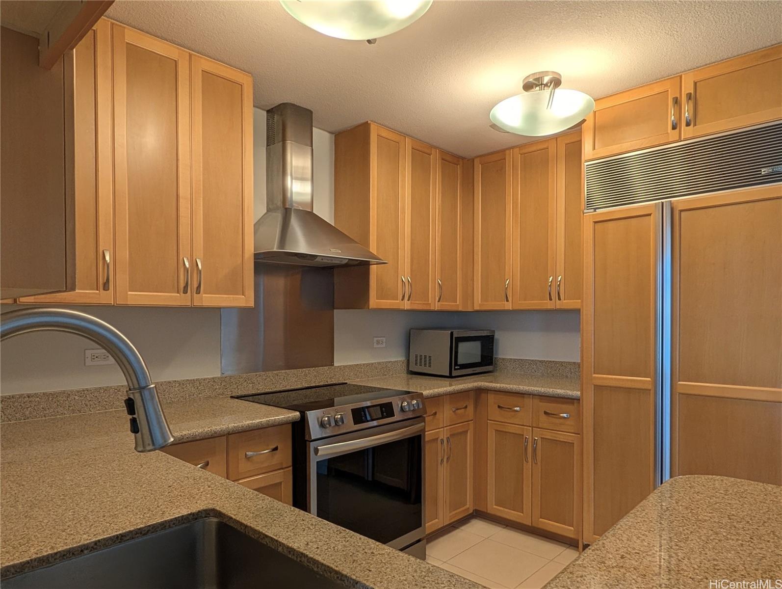 1296 Kapiolani Blvd Honolulu - Rental - photo 2 of 24