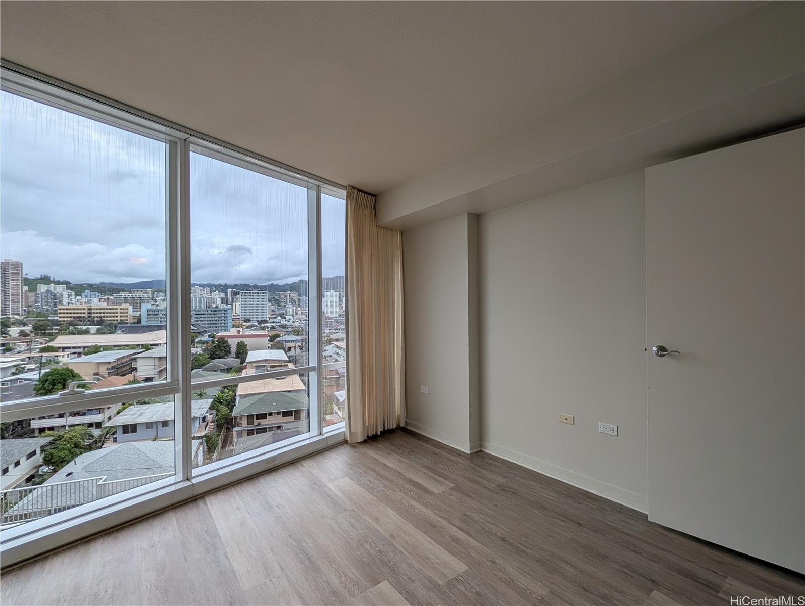 1296 Kapiolani Blvd Honolulu - Rental - photo 17 of 24