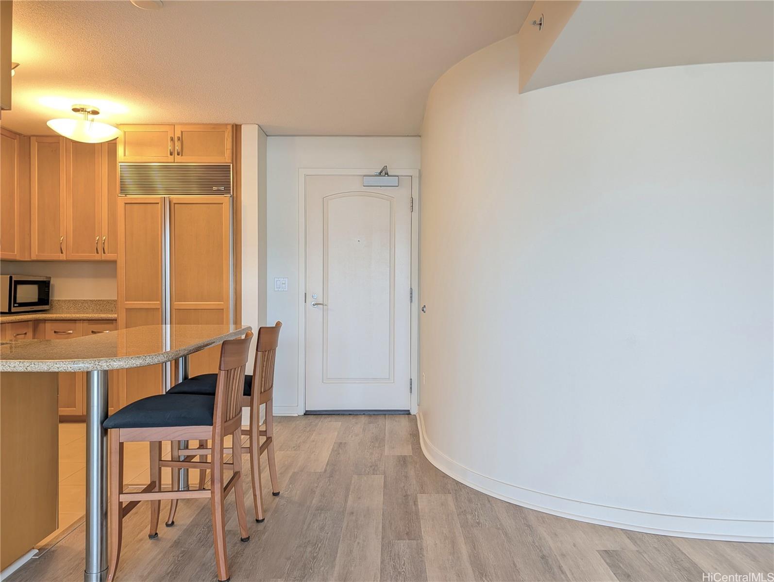 1296 Kapiolani Blvd Honolulu - Rental - photo 3 of 24