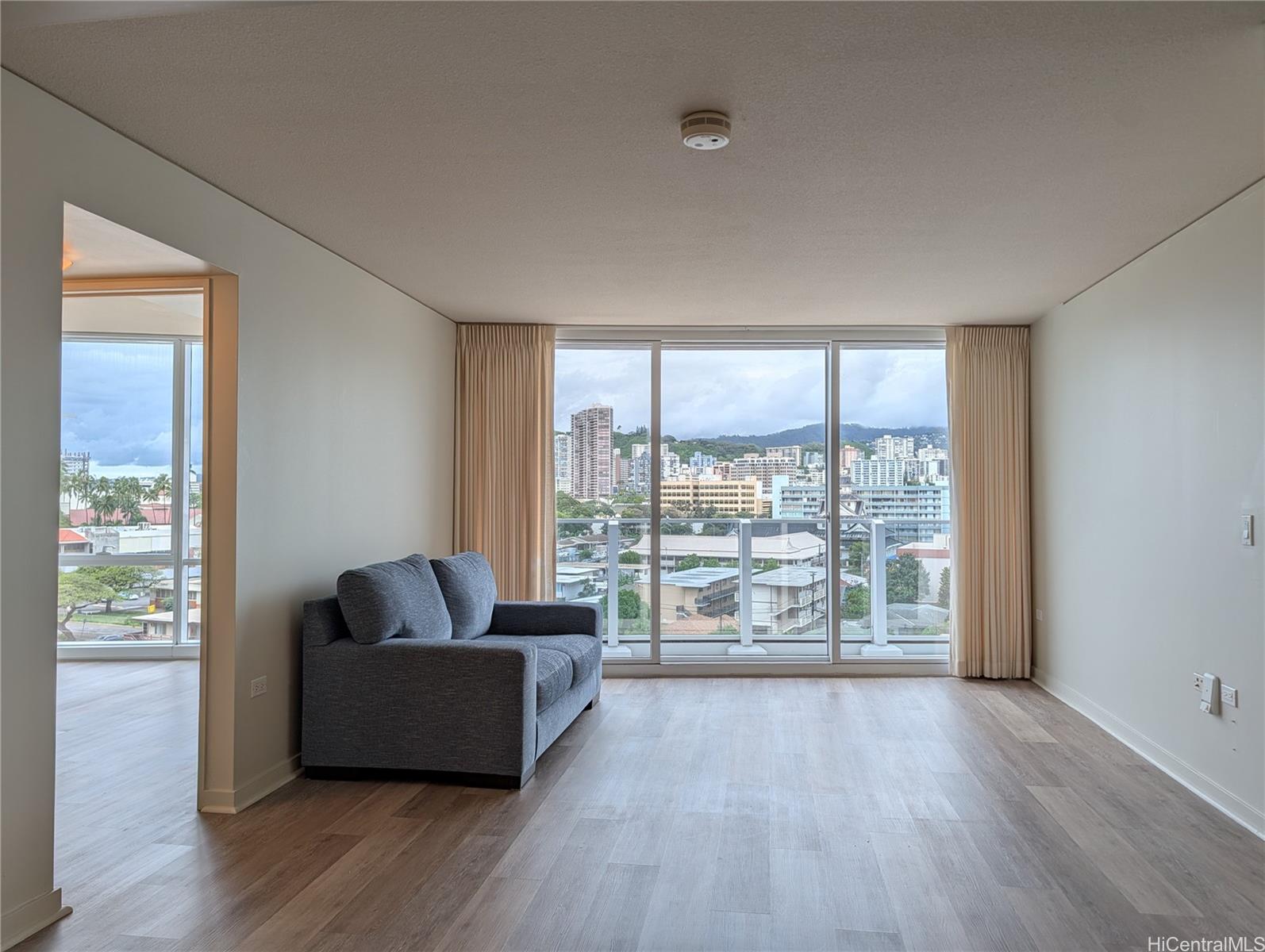 1296 Kapiolani Blvd Honolulu - Rental - photo 6 of 24