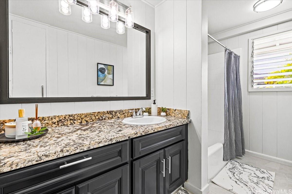 1297  Ala Napunani Street Salt Lake, Honolulu home - photo 20 of 25