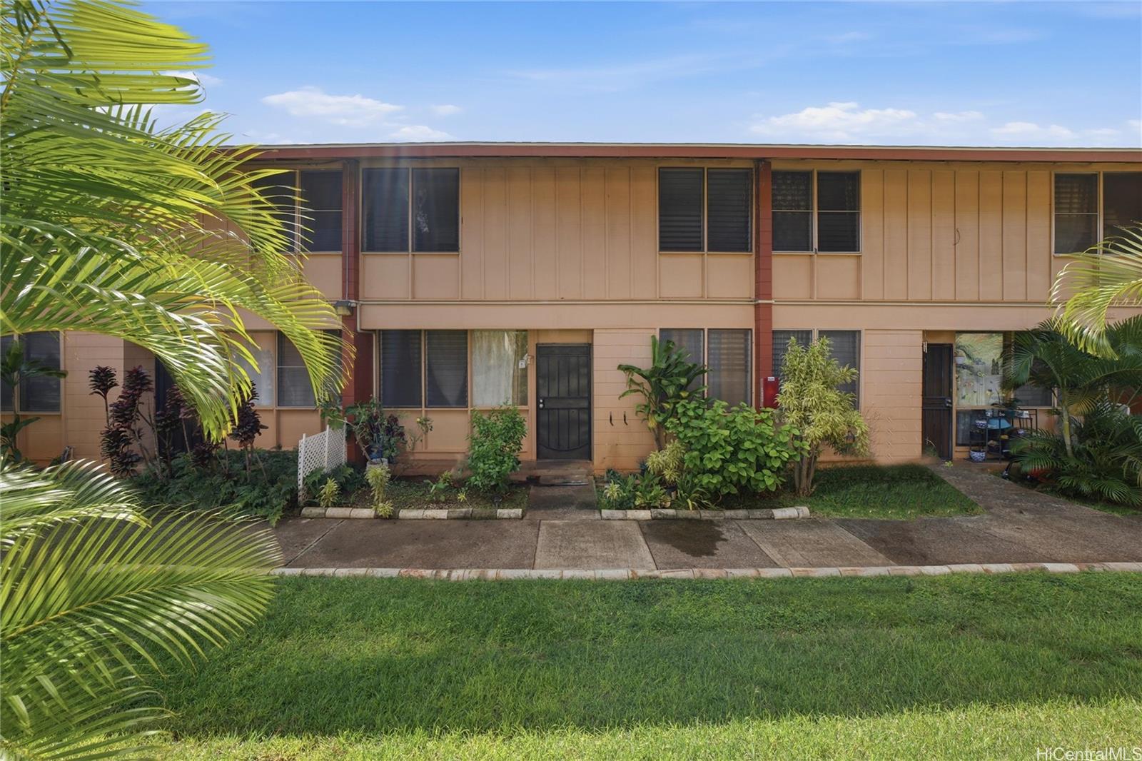 1305 Kipaipai Street townhouse # 24C, Pearl City, Hawaii - photo 2 of 14