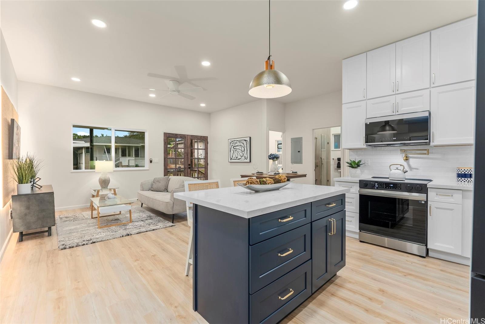 1305  Manua Street Wahiawa Area, Central home - photo 5 of 25