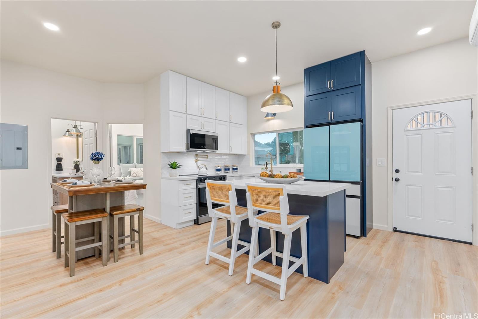 1305  Manua Street Wahiawa Area, Central home - photo 7 of 25