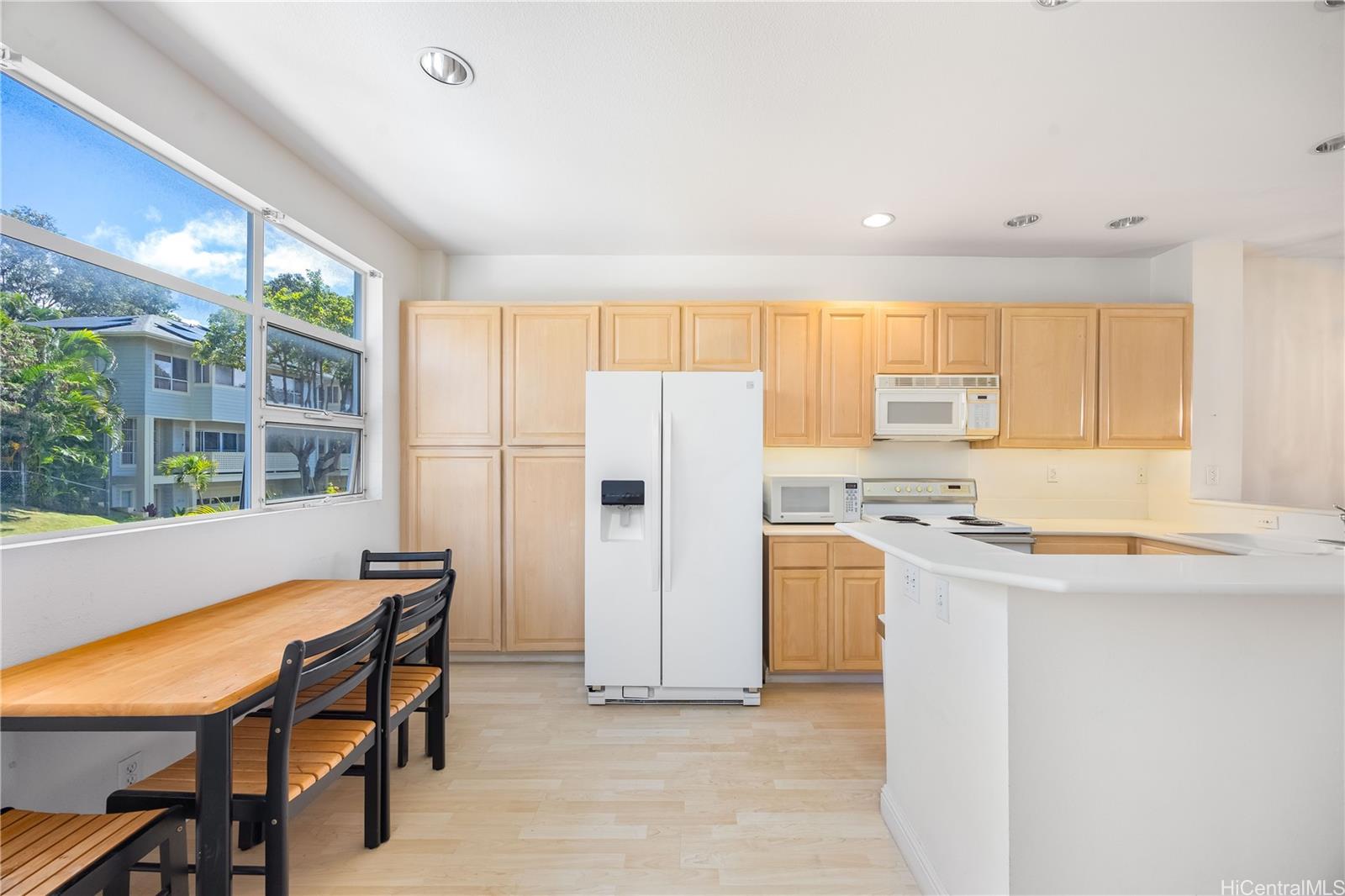 1305 Moanalualani Place townhouse # 25C, Honolulu, Hawaii - photo 4 of 24