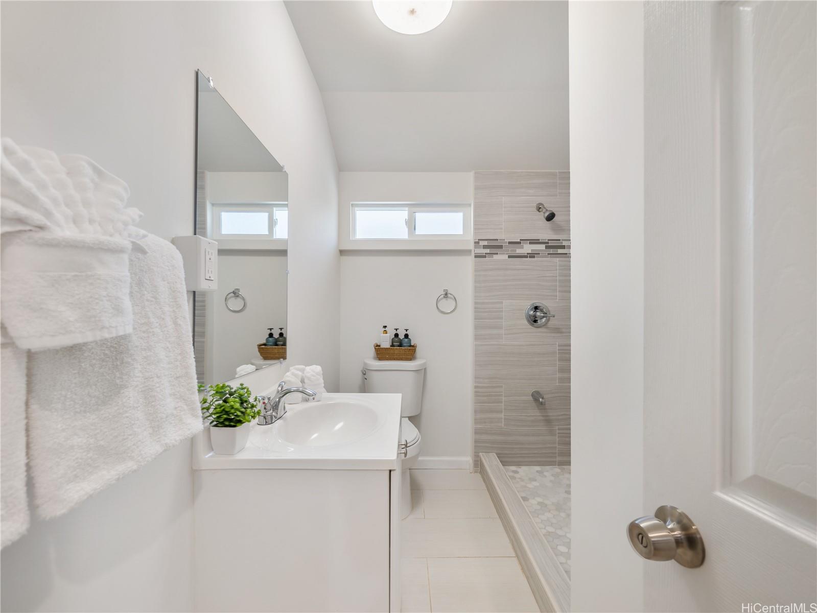 1307  California Ave Wahiawa Area, Central home - photo 12 of 13