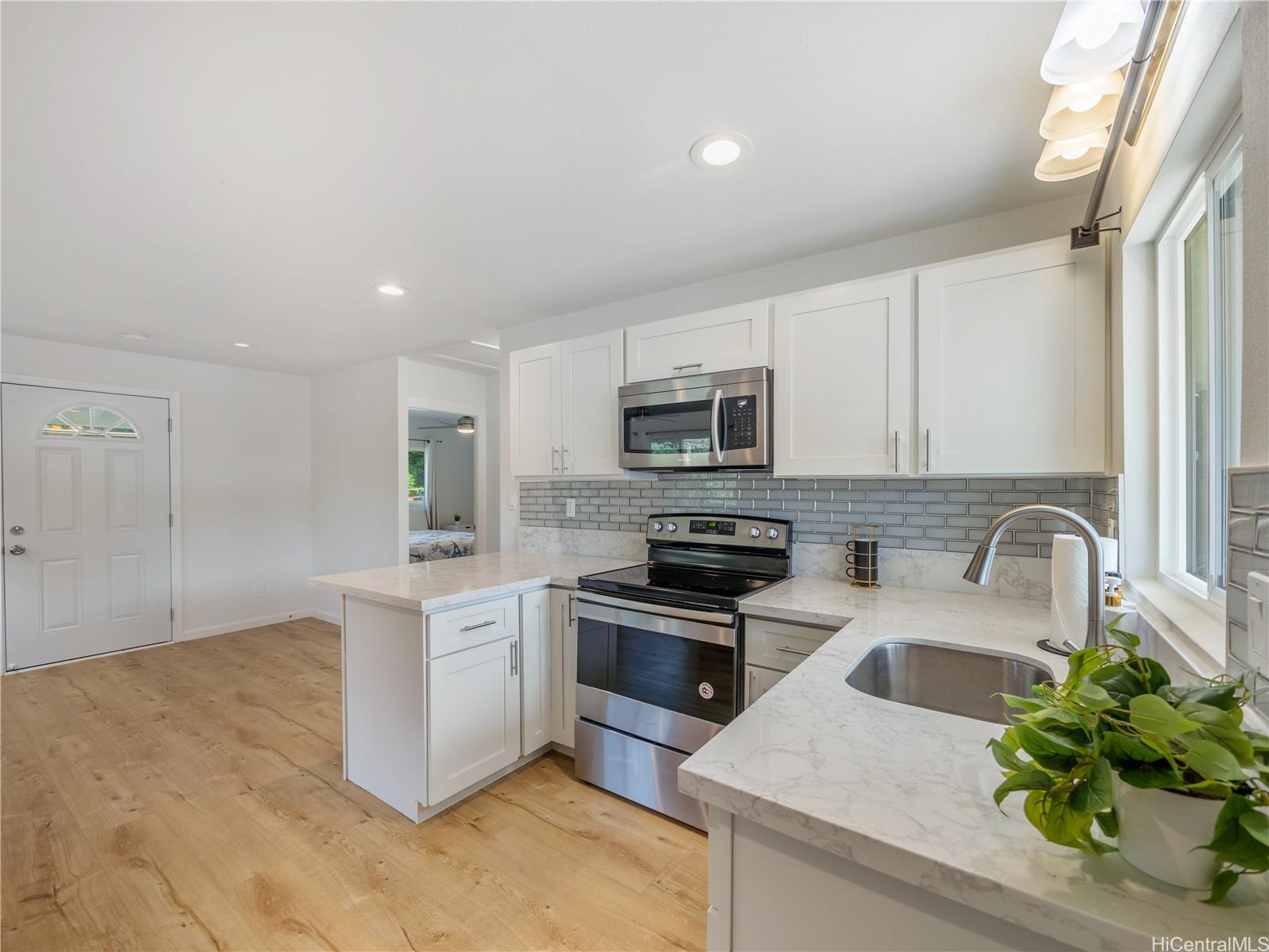 1307  California Ave Wahiawa Area, Central home - photo 9 of 13