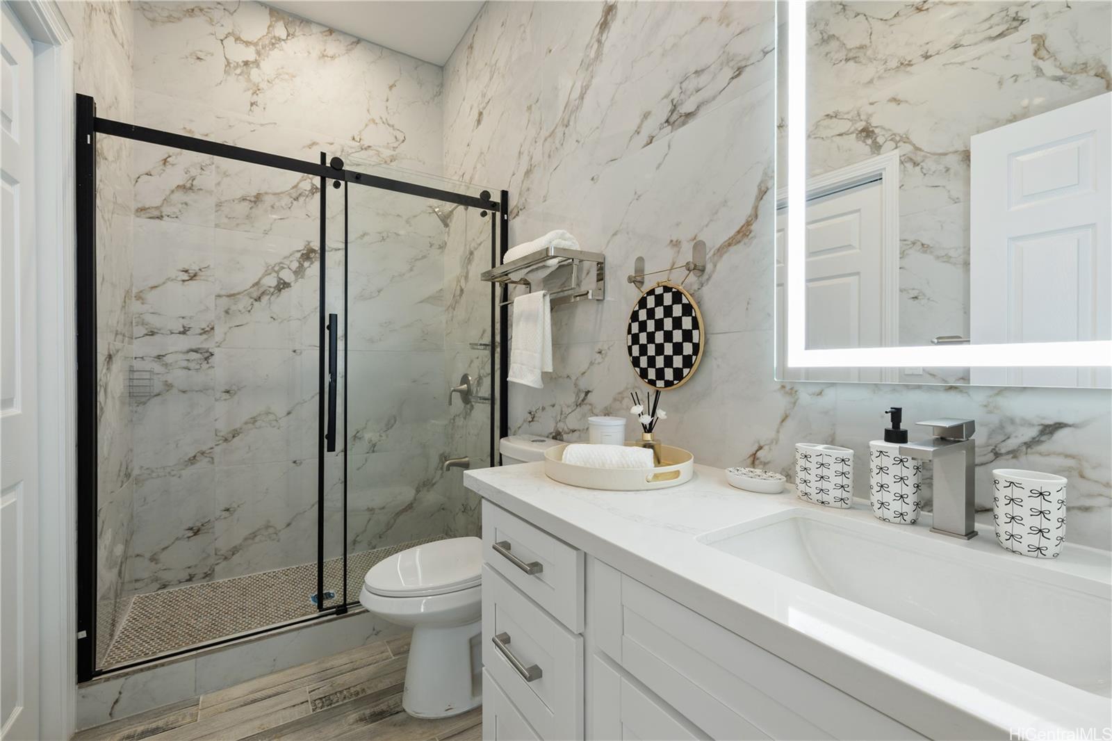 1307  Farrington Street Moiliili, Honolulu home - photo 12 of 25