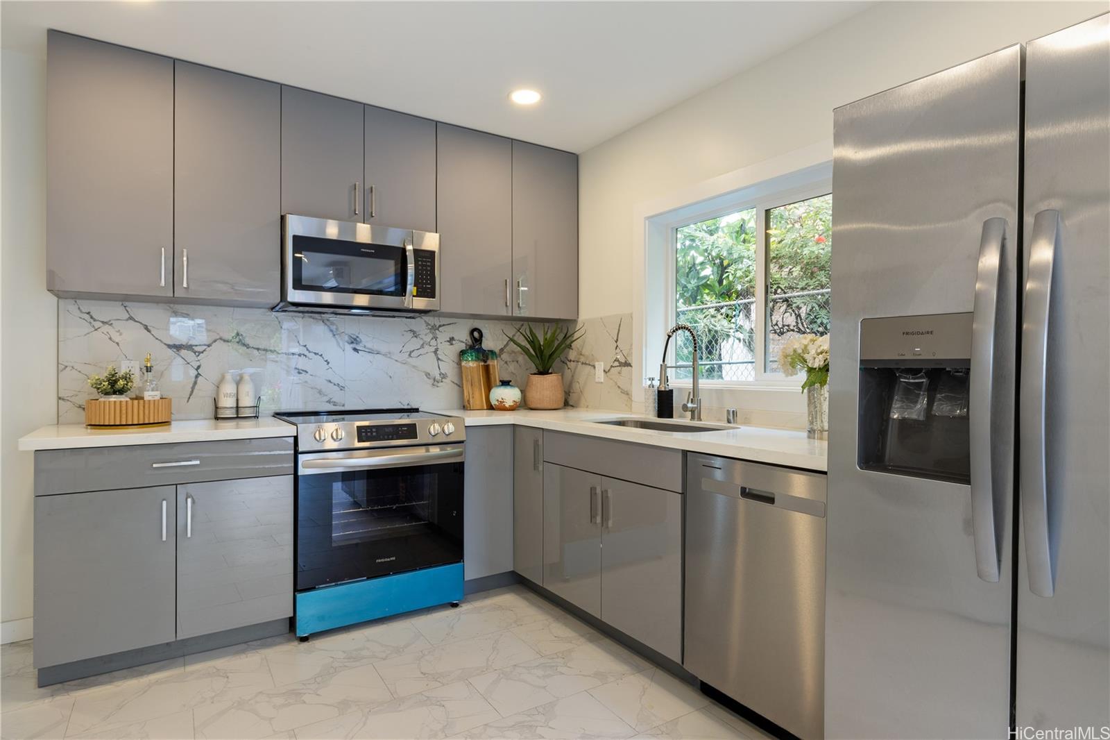 1307  Farrington Street Moiliili, Honolulu home - photo 14 of 25