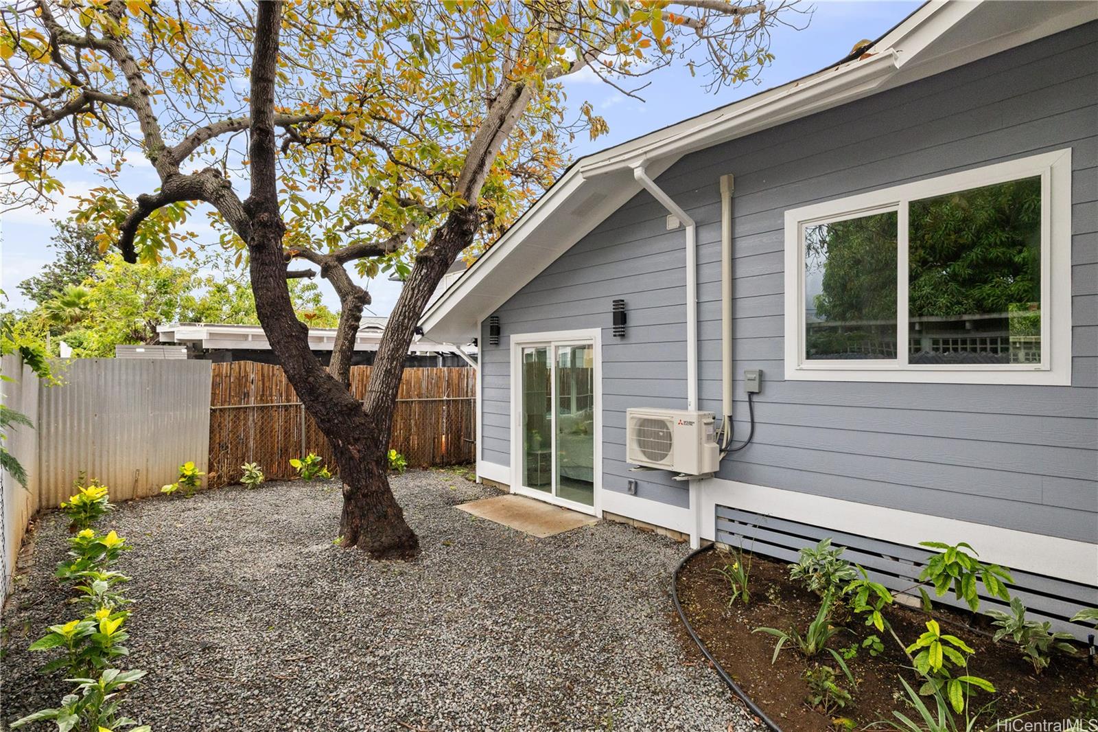 1307  Farrington Street Moiliili, Honolulu home - photo 22 of 25