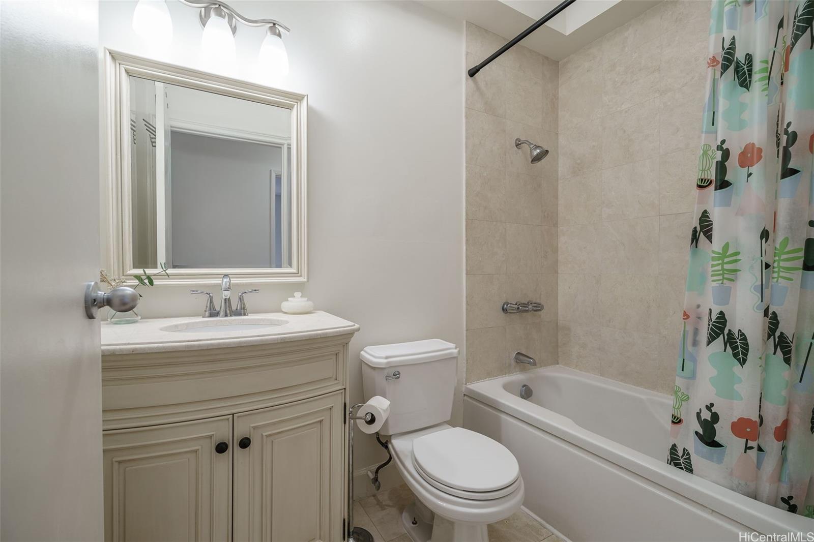 1307  Noninui Place Keolu Hills, Kailua home - photo 21 of 25