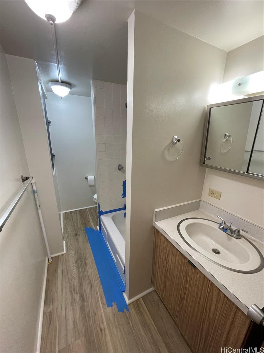 1309 Wilder Ave Honolulu - Rental - photo 16 of 21