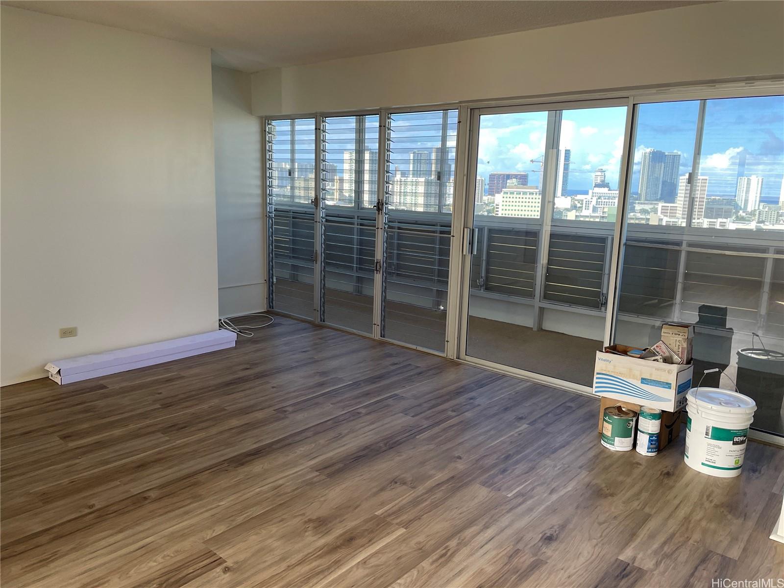 1309 Wilder Ave Honolulu - Rental - photo 17 of 21