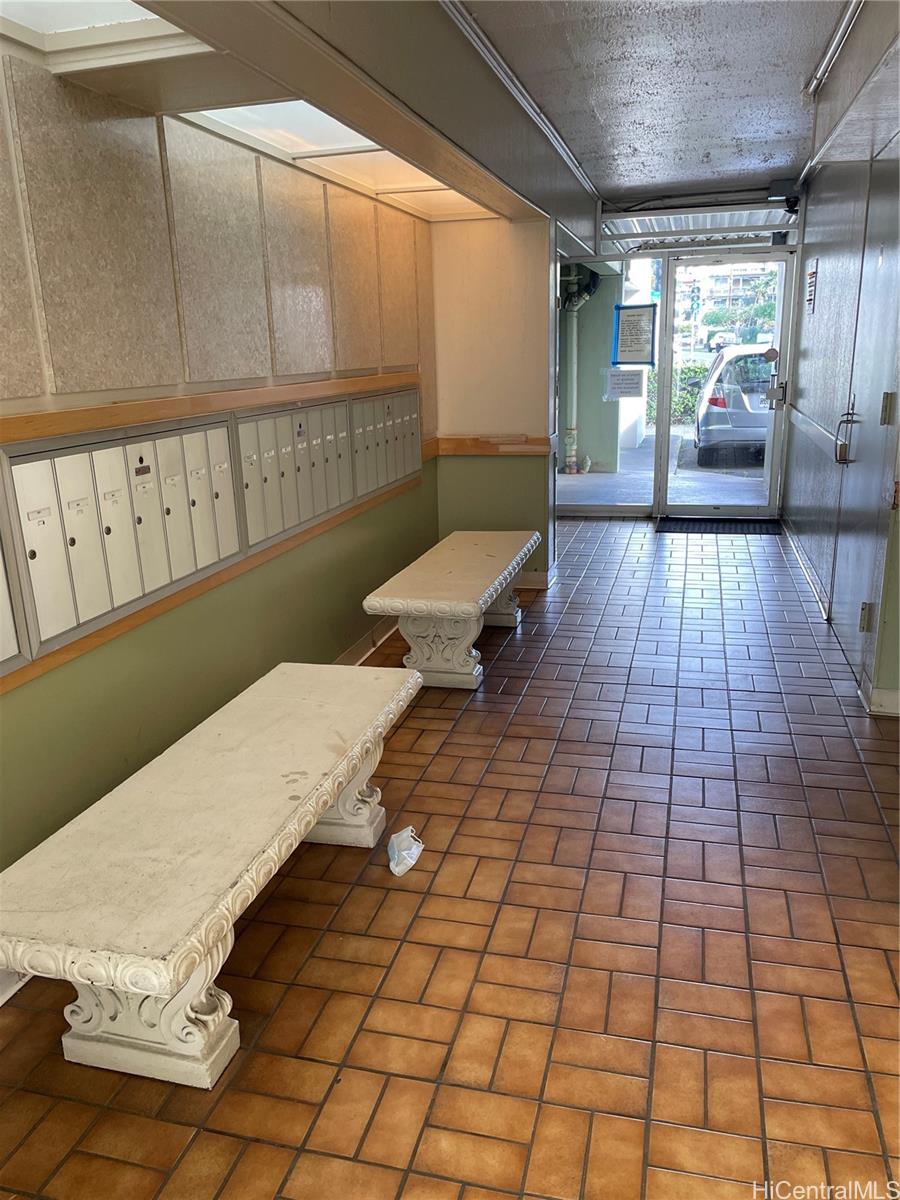 1309 Wilder Ave Honolulu - Rental - photo 20 of 21