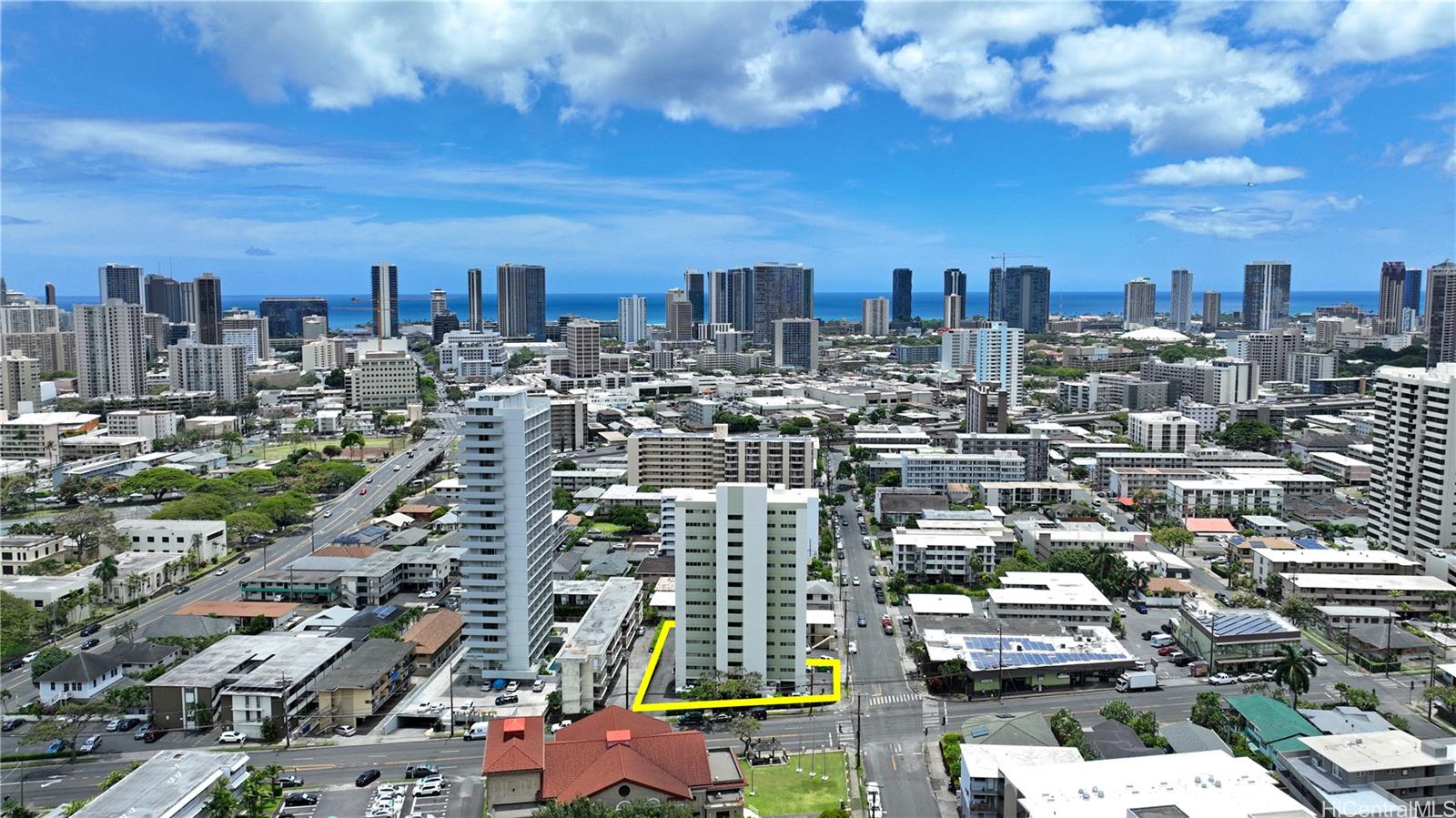 Bellevue Towers condo # 701, Honolulu, Hawaii - photo 2 of 25