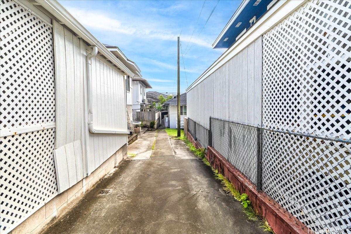 1309 A  Konia Street Kamehameha Heights, Honolulu home - photo 24 of 25