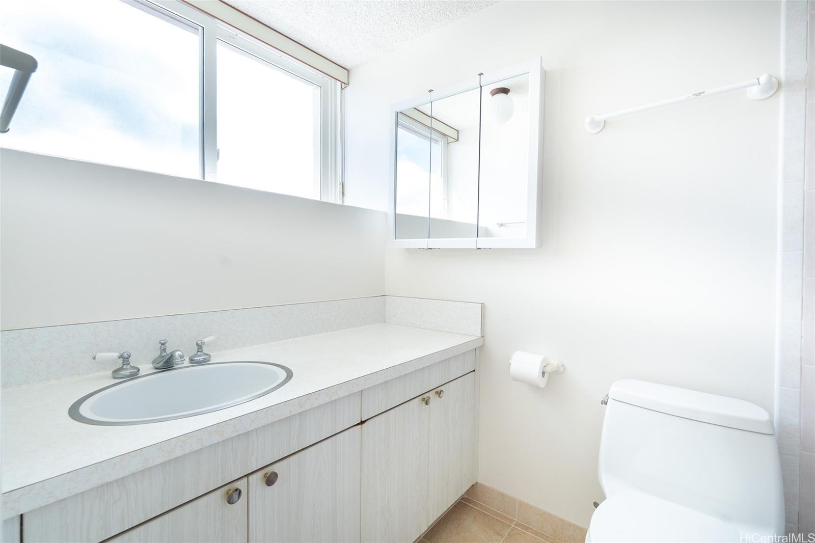 Makiki Royal condo # 1102, Honolulu, Hawaii - photo 15 of 24