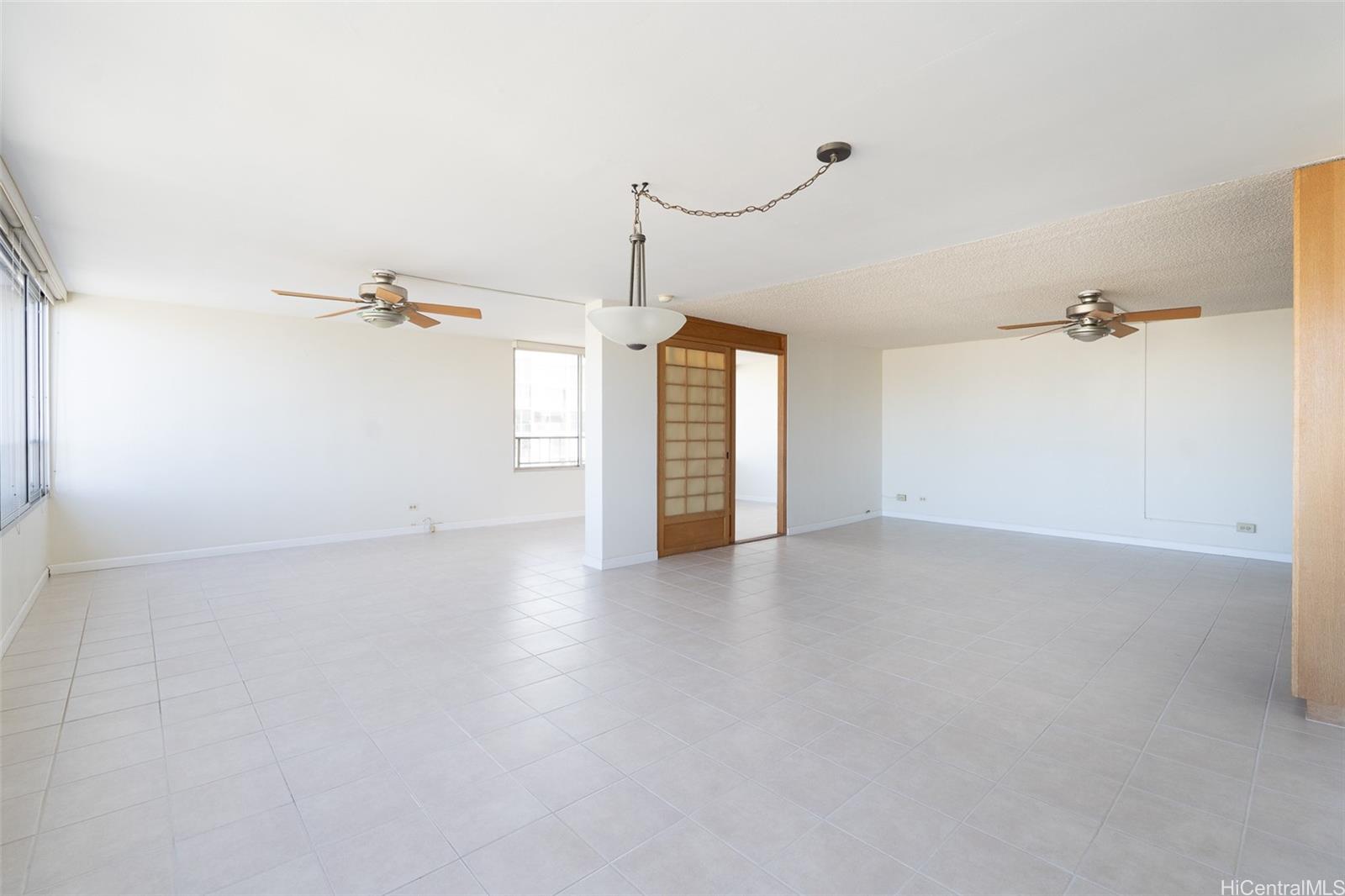 Makiki Royal condo # 1102, Honolulu, Hawaii - photo 4 of 24