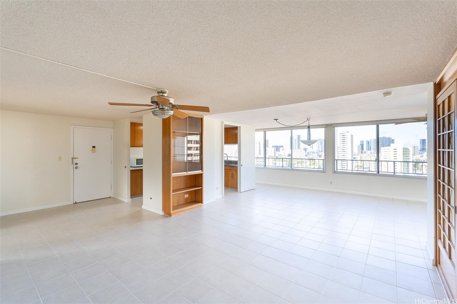 Makiki Royal condo # 1102, Honolulu, Hawaii - photo 5 of 24