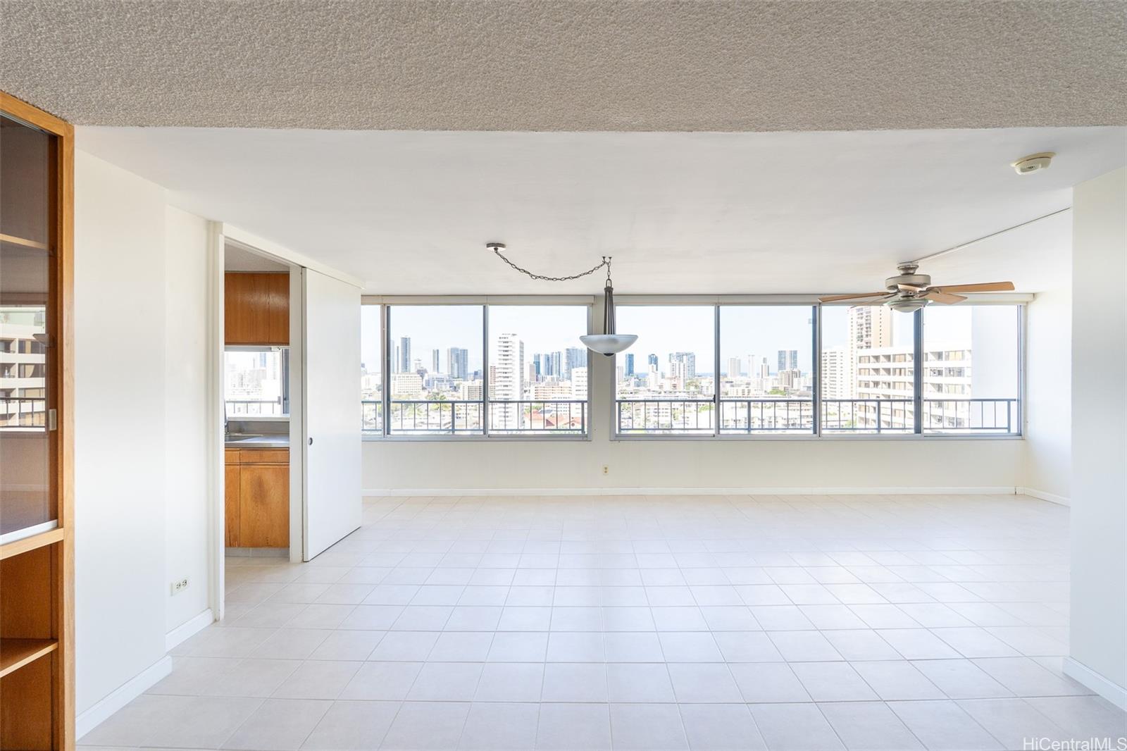 Makiki Royal condo # 1102, Honolulu, Hawaii - photo 6 of 24
