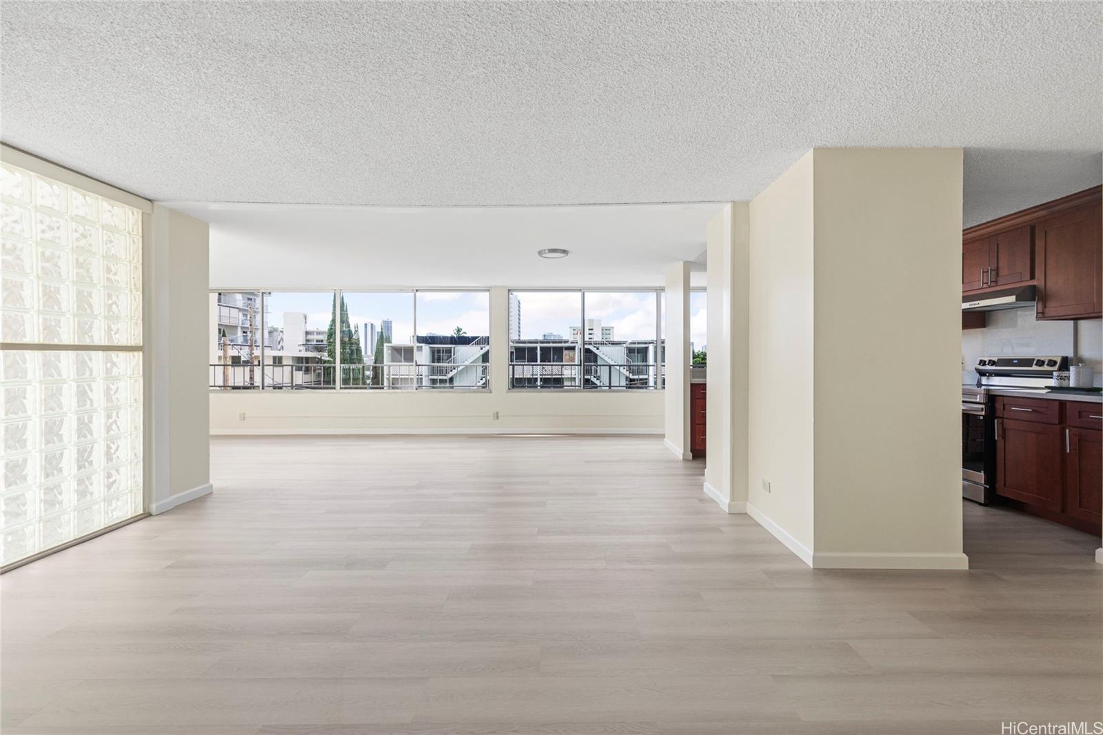 Makiki Royal condo # 301, Honolulu, Hawaii - photo 8 of 17