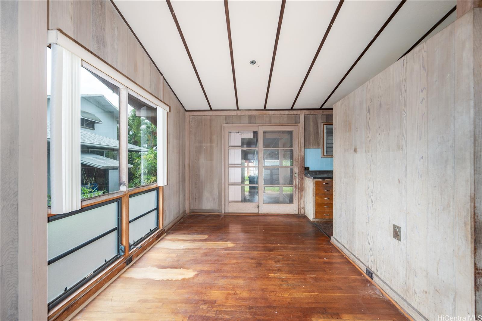 1310  Hoowali Street Pearl City-upper, PearlCity home - photo 4 of 11