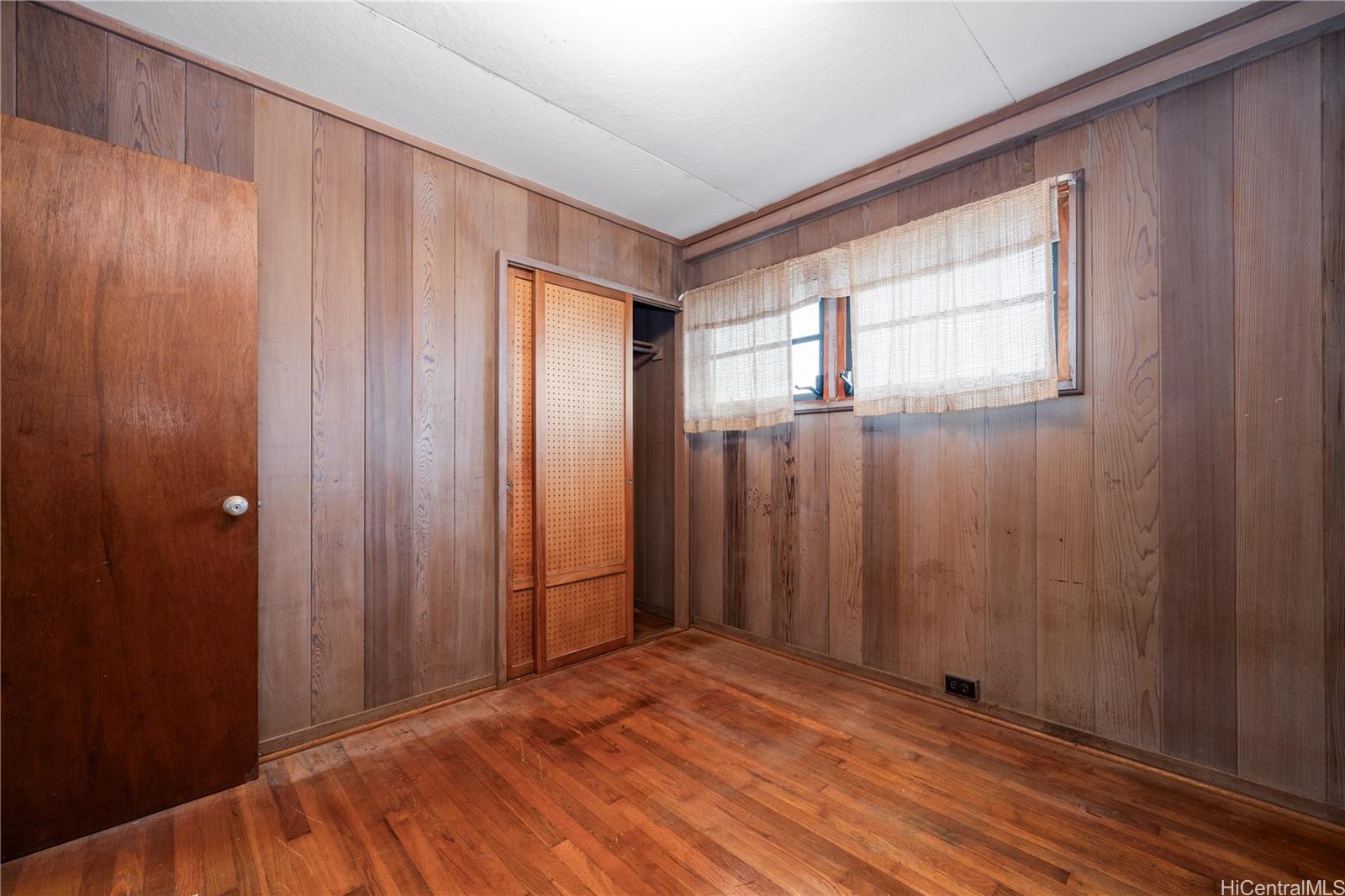 1310  Hoowali St Pearl City-upper, PearlCity home - photo 8 of 14