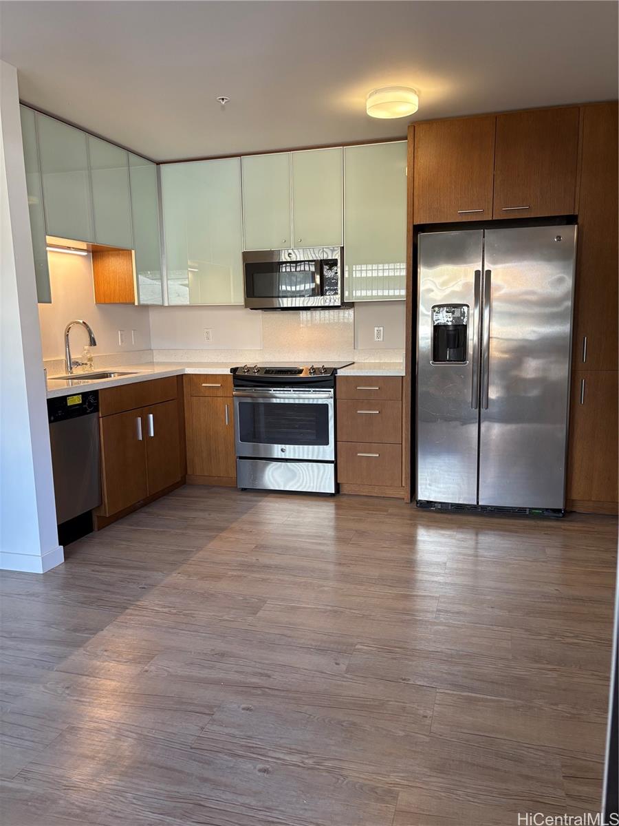 1310 Pensacola St Honolulu - Rental - photo 3 of 9