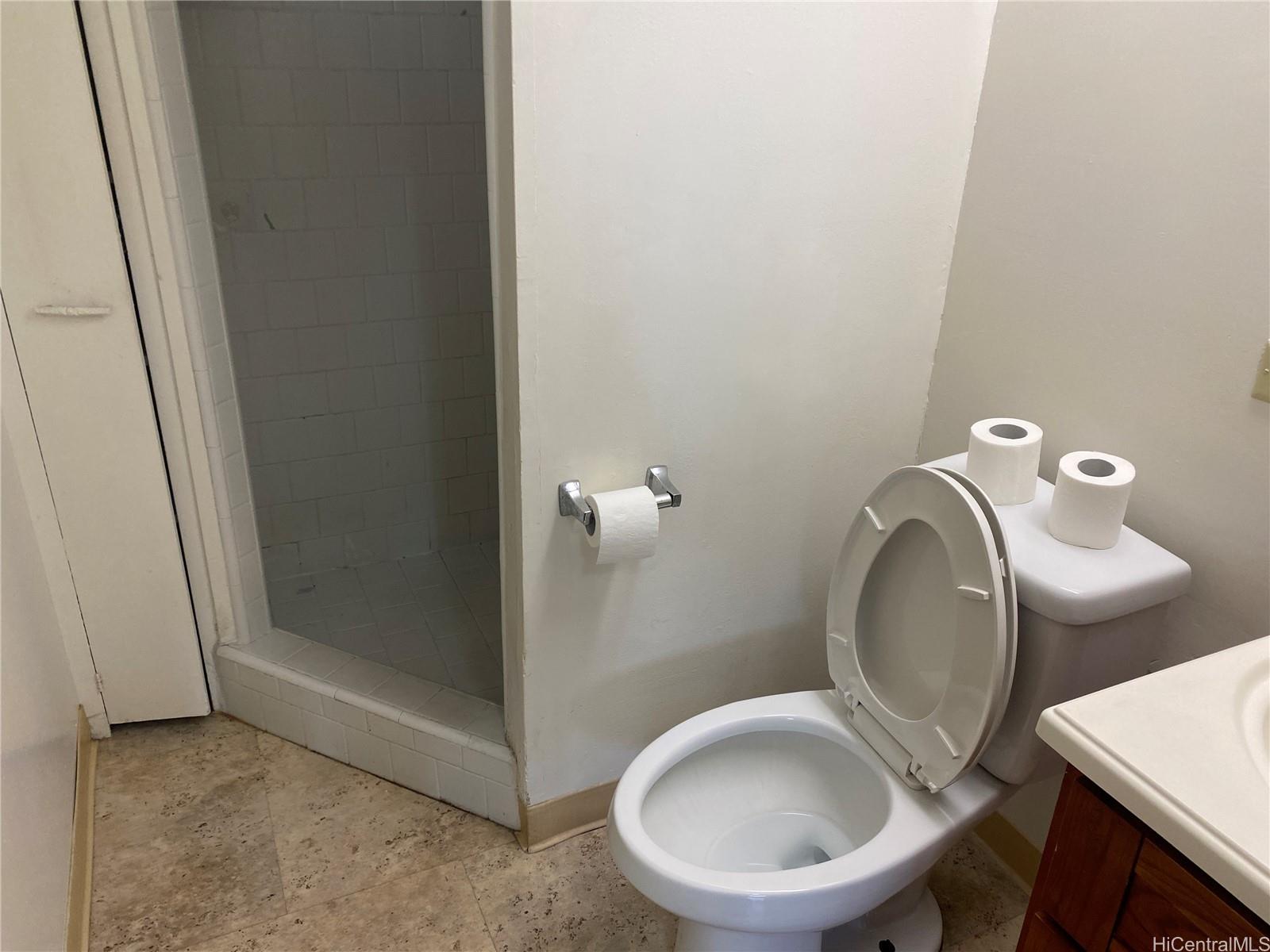 1312 Alapai St Honolulu - Rental - photo 4 of 4