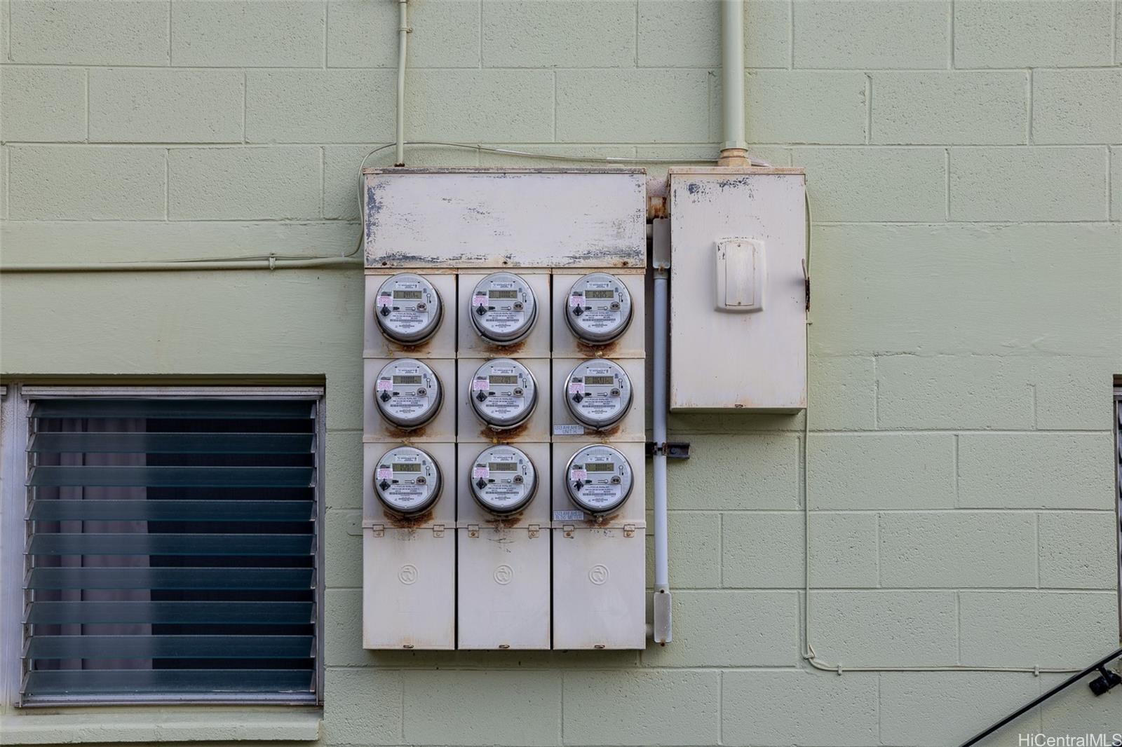 1313 Ahiahi St HONOLULU - Multi-family - photo 8 of 22