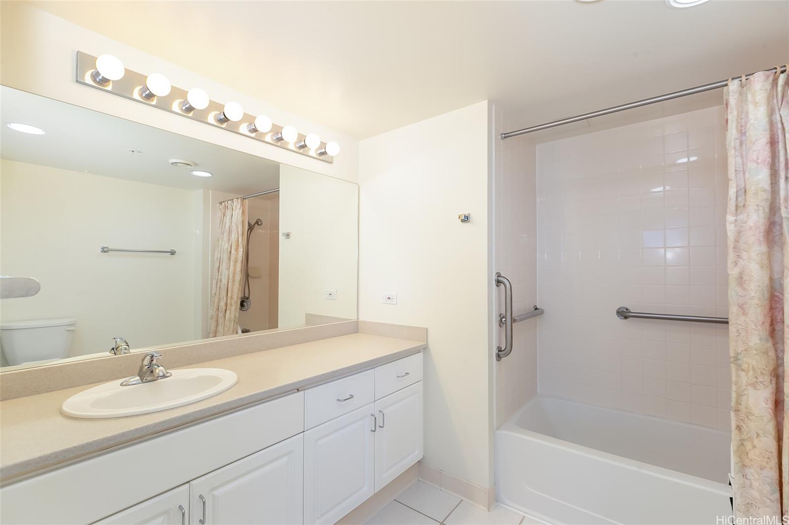 One Kalakaua Senior Living condo # 1113, Honolulu, Hawaii - photo 10 of 24