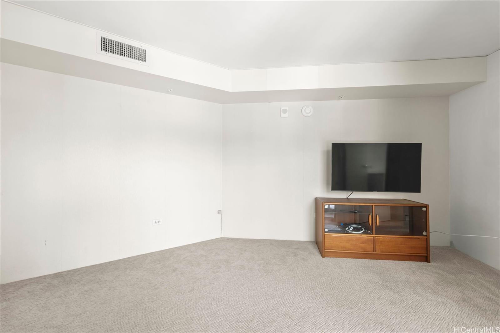 One Kalakaua Senior Living condo # 1214, Honolulu, Hawaii - photo 6 of 11