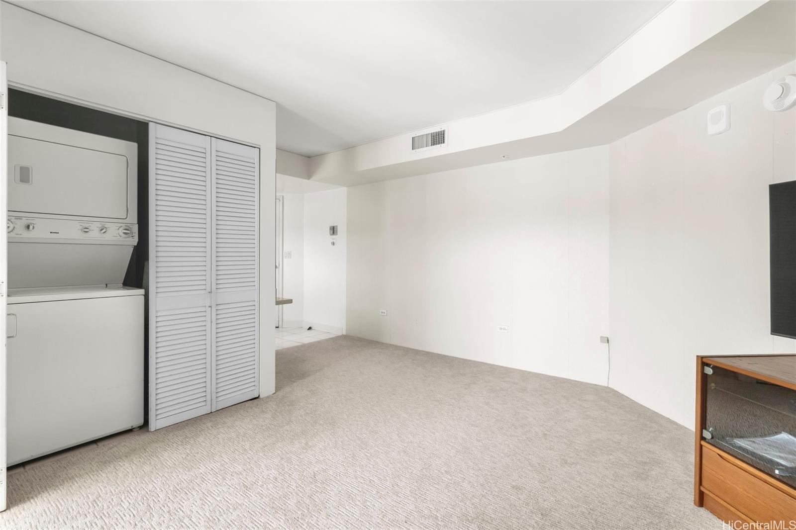 One Kalakaua Senior Living condo # 1214, Honolulu, Hawaii - photo 7 of 11