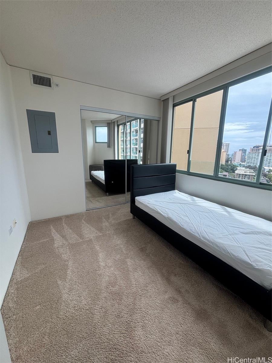 1314 Kalakaua Ave Honolulu - Rental - photo 6 of 8