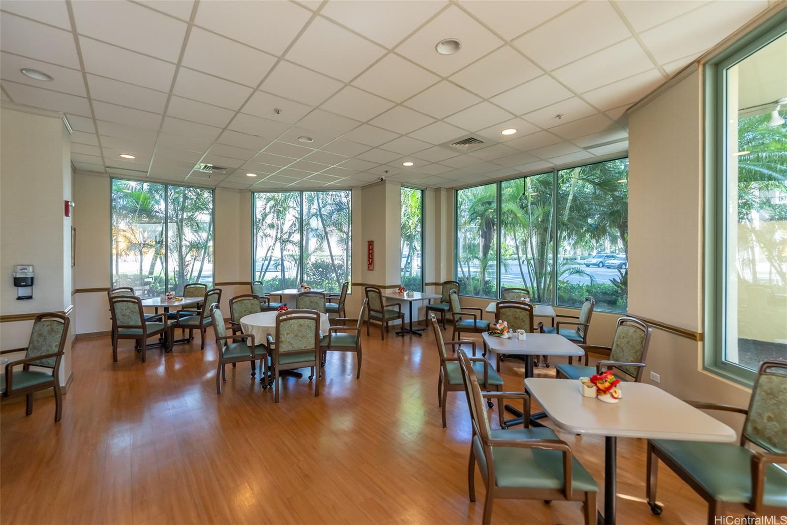 One Kalakaua Senior Living condo # 1407, Honolulu, Hawaii - photo 20 of 25