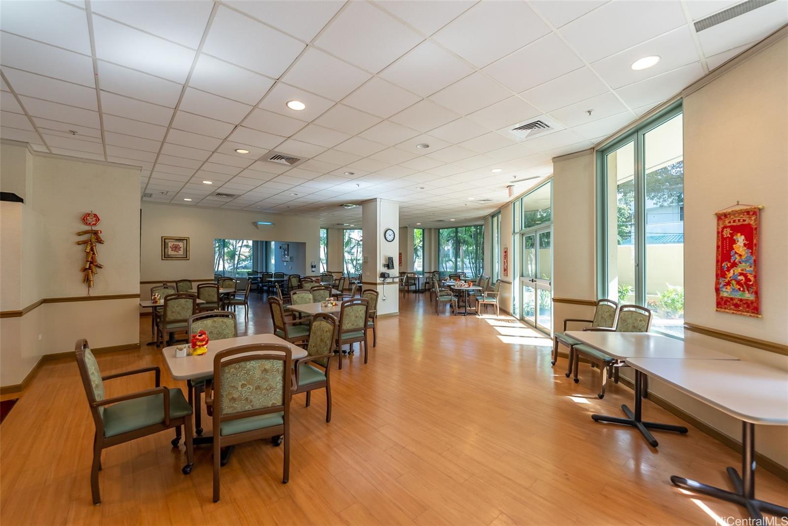 One Kalakaua Senior Living condo # 1407, Honolulu, Hawaii - photo 21 of 25