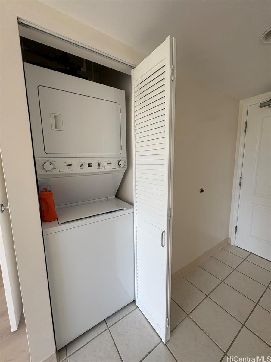 One Kalakaua Senior Living condo # 304, Honolulu, Hawaii - photo 7 of 20