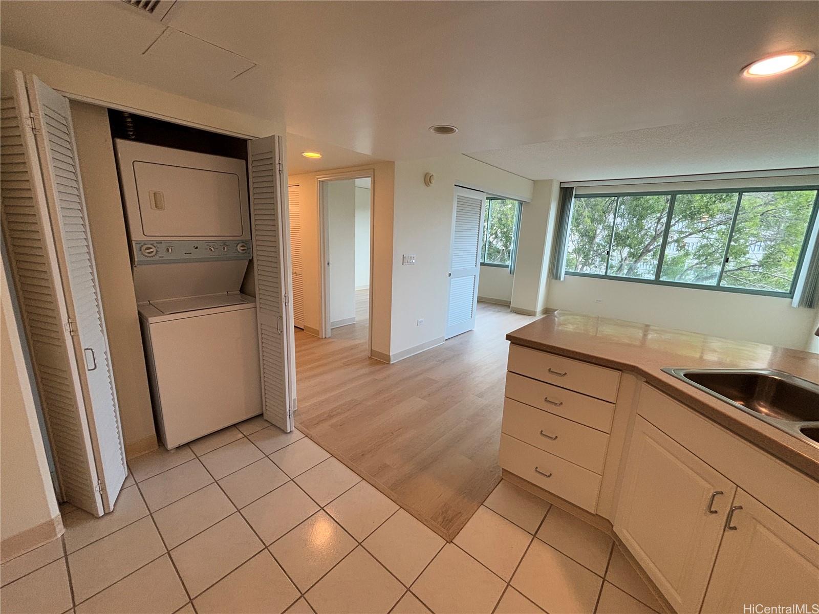 One Kalakaua Senior Living condo # 403, Honolulu, Hawaii - photo 2 of 14