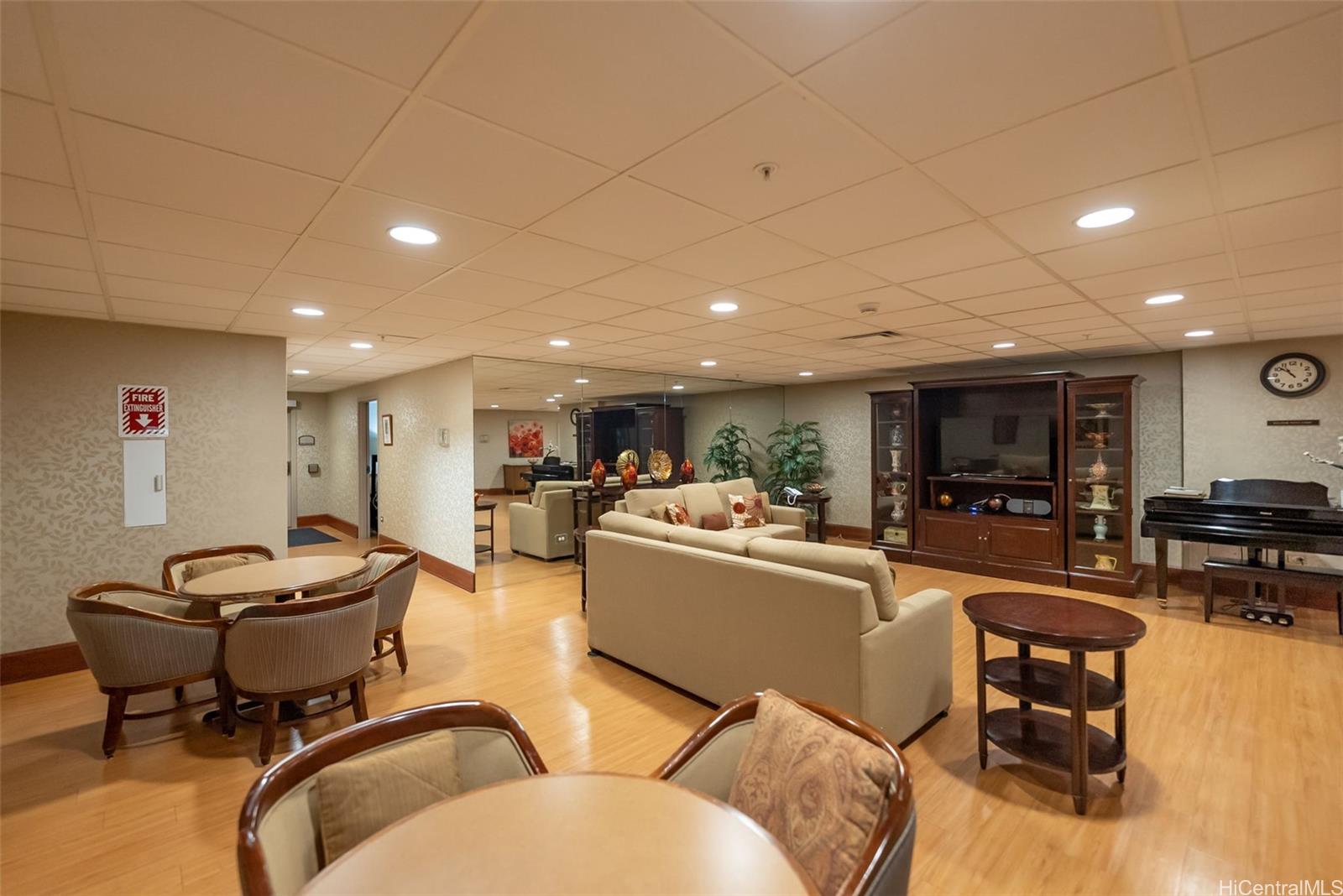 One Kalakaua Senior Living condo # 404, Honolulu, Hawaii - photo 21 of 25