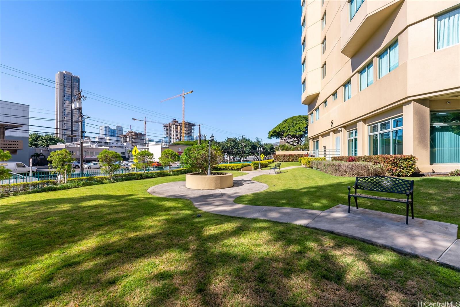 One Kalakaua Senior Living condo # 406, Honolulu, Hawaii - photo 19 of 25