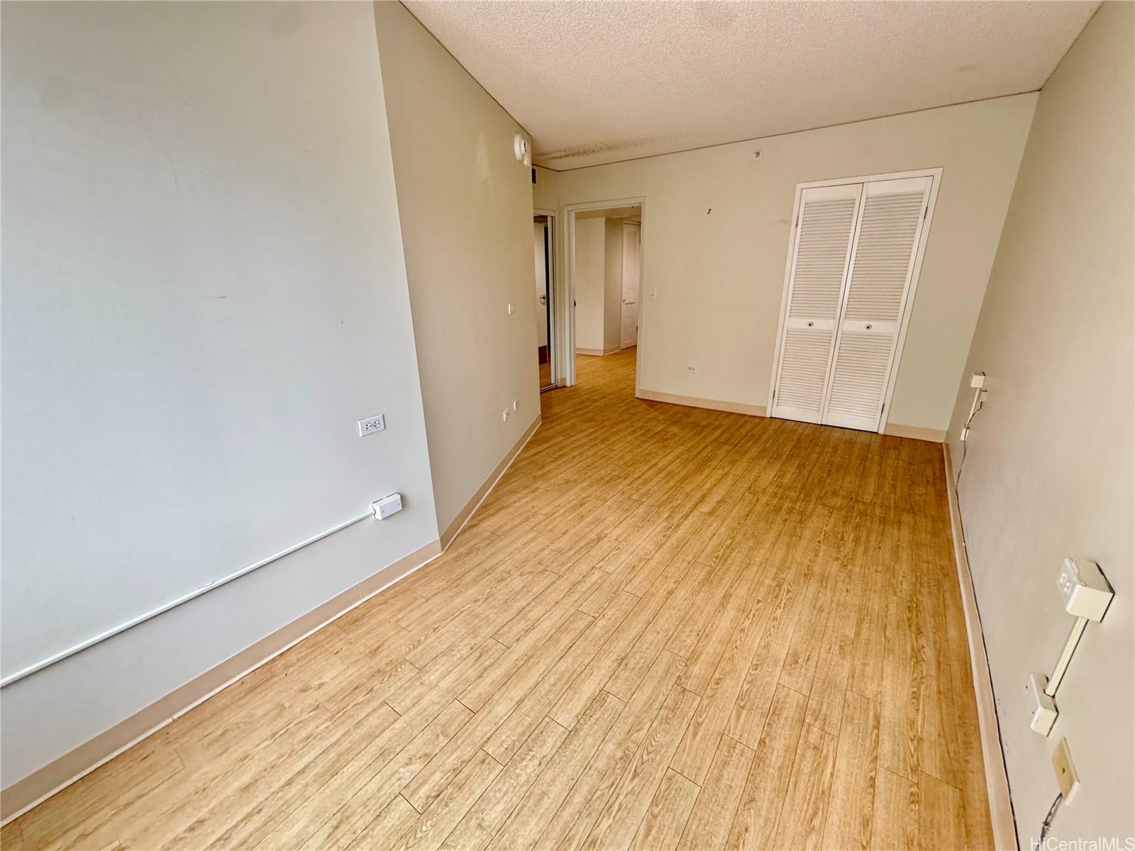 1314 Kalakaua Ave Honolulu - Rental - photo 6 of 12