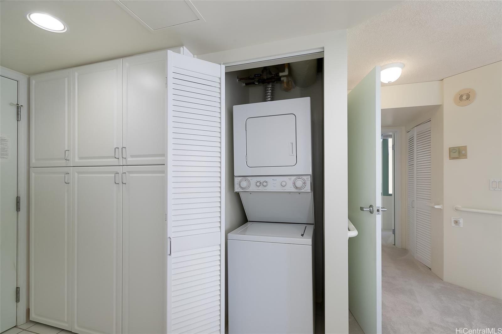 One Kalakaua Senior Living condo # 506, Honolulu, Hawaii - photo 10 of 17