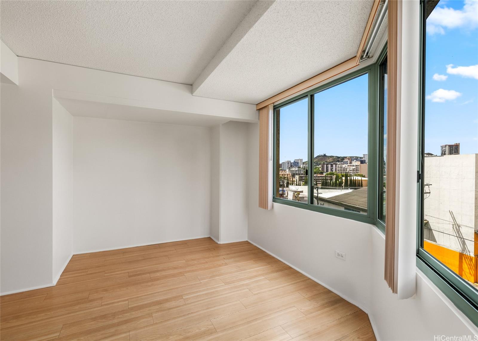 One Kalakaua Senior Living condo # 513, Honolulu, Hawaii - photo 11 of 25