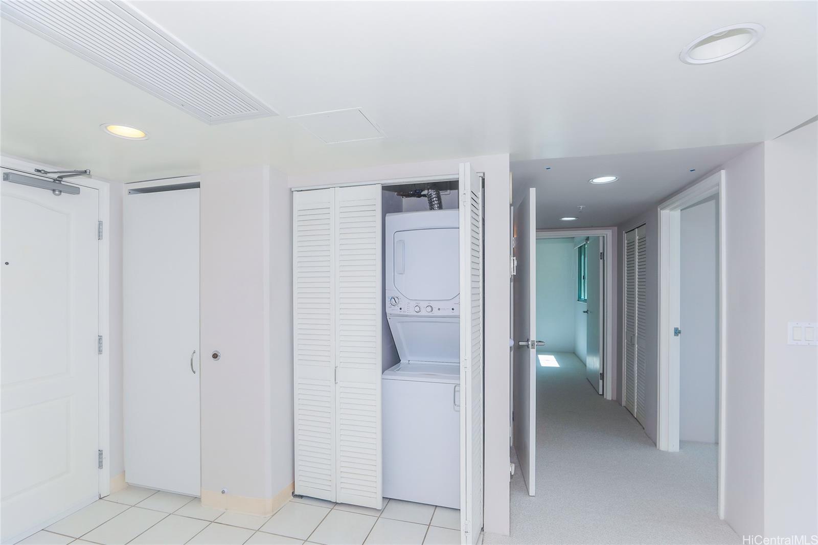 One Kalakaua Senior Living condo # 903, Honolulu, Hawaii - photo 16 of 25