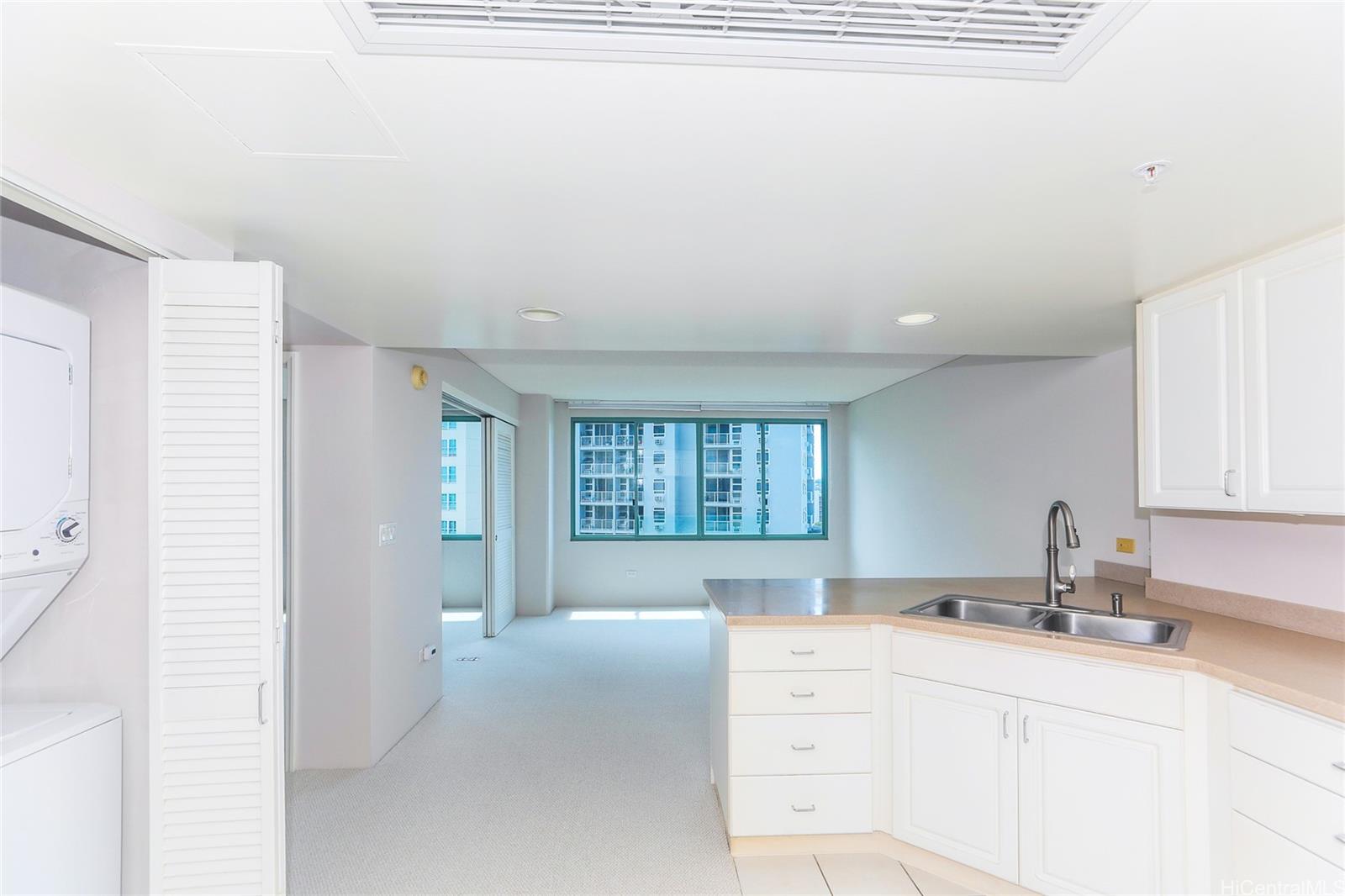 One Kalakaua Senior Living condo # 903, Honolulu, Hawaii - photo 6 of 25